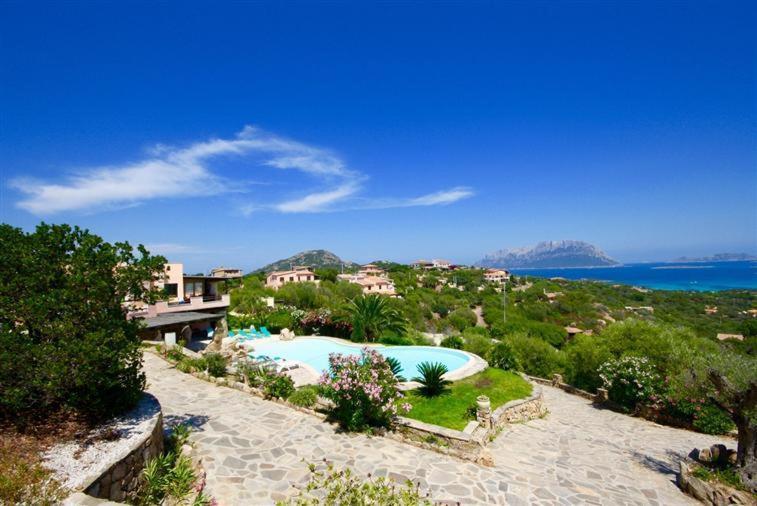 Villa And Pool Tavolara View Porto Istana Buitenkant foto